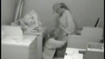 horny 스페인 주부 을 얻 그 크 엉덩이 창