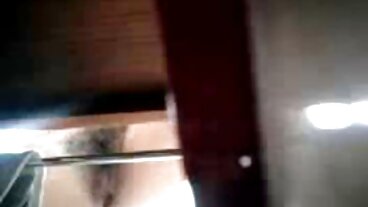 Buxom 영국 MILF Jamine Jae는 최고의 보상입니다.