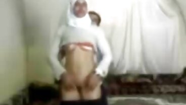 놀라운 Emily Willis는 BBC를 갈망합니다.