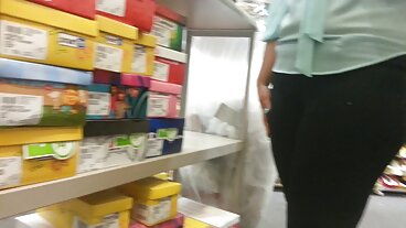 손질 된 부랑자 홀리 헨드릭스 cums 4 수탉